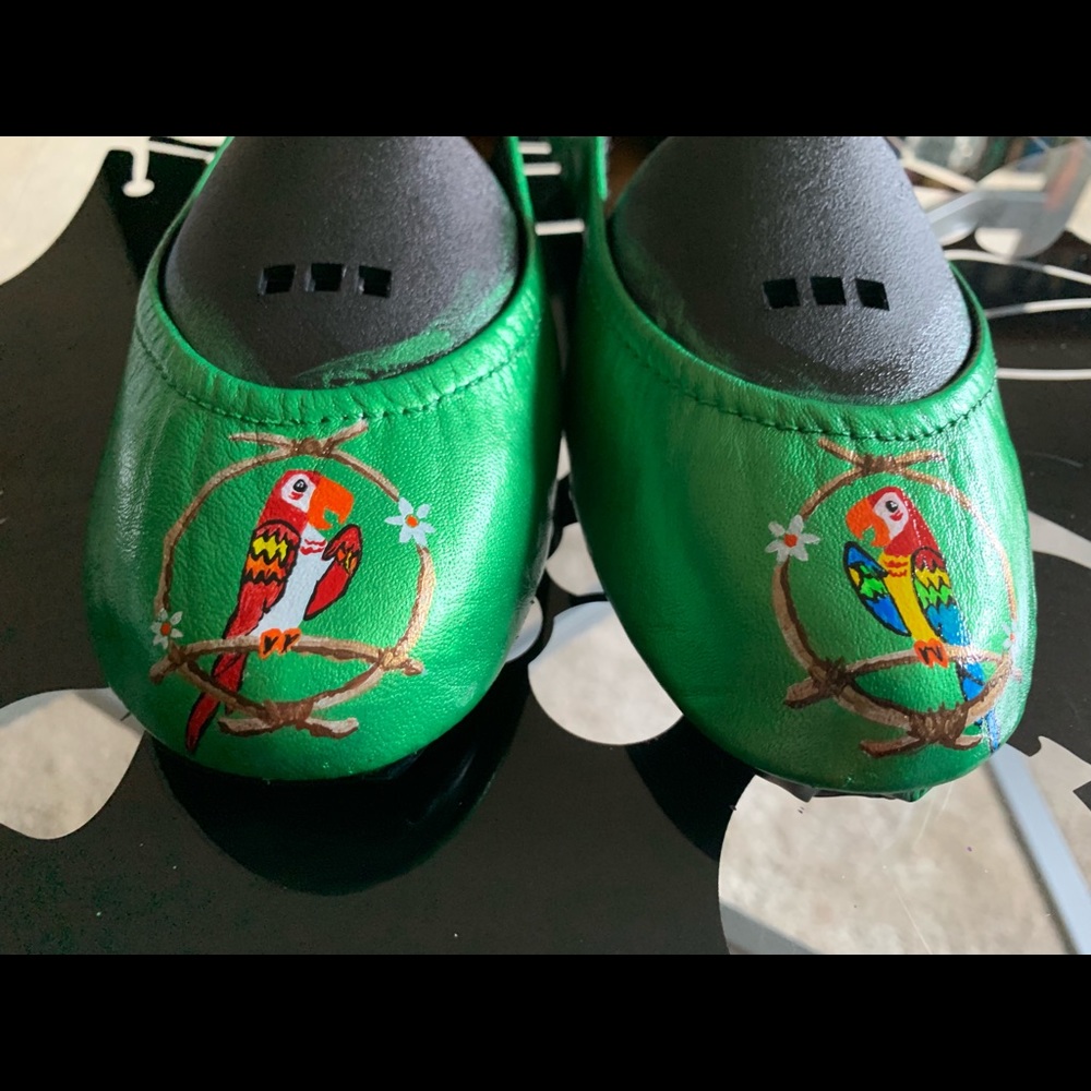 Custom Tiki Room Inspired size 7 Tieks